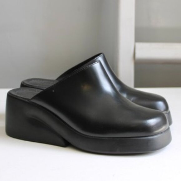 Camper Shoes - Camper Women's Black Kaah Leather Lightweight Wedge Clogs Size 37 / 7 US